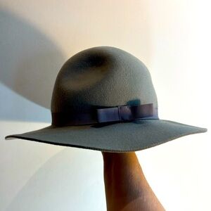 BRIXTON Hat 100% Wool 56 cm Band Bow Grey Round Top